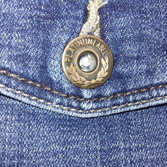 Like New LEE'S Platinum Label Curvy Fit Bootcut/Flare Jeans - Picture 9 of 16